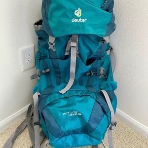 Deuter ACT Lite 45 + 10 SL Pack - Women's